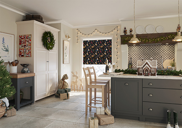 Santas Workshop - Roller Blind - Image 7